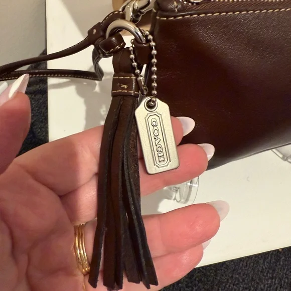 Coach Vintage Y2K Leather Wristlet (with leather tassel & metal hangtag)(EUC) - Picture 11 of 12